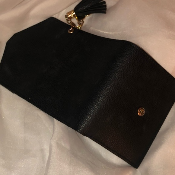 FREE‼️BROKEN LEATHER WALLET w/tassel & ♥️ pendant! - Picture 6 of 14